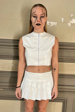 Charger l'image dans la galerie, JUPE PLISSÉE VINYLE BAD ENERGY